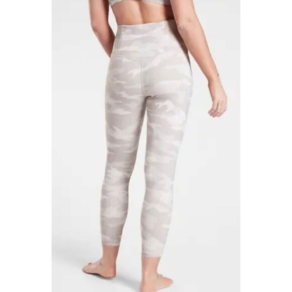 ATHLETA Elation Camo &/8 Tight Size Small Tall - Picture 2 of 4